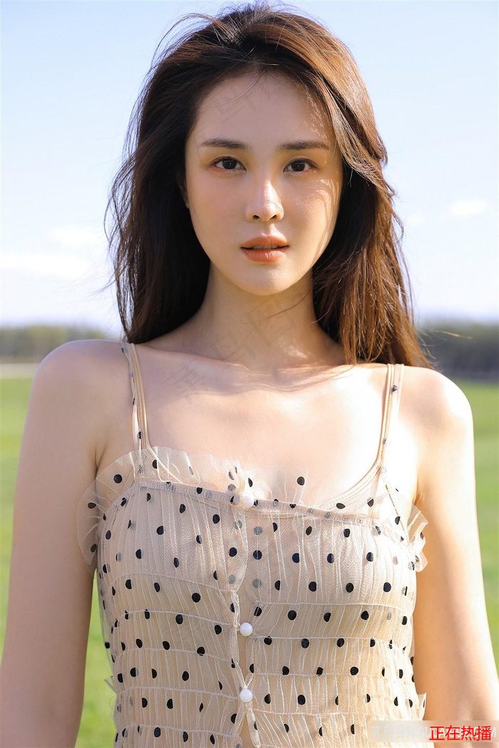 萌宠 · 精选 · 热门 热门视频